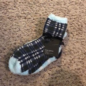 NWT 2 pair cozy slipper socks